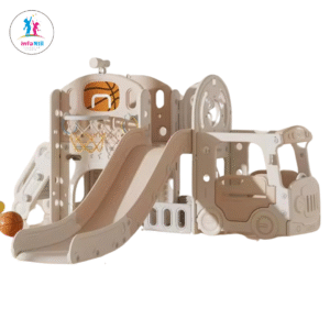 Parque de juegos con columpios para bebés