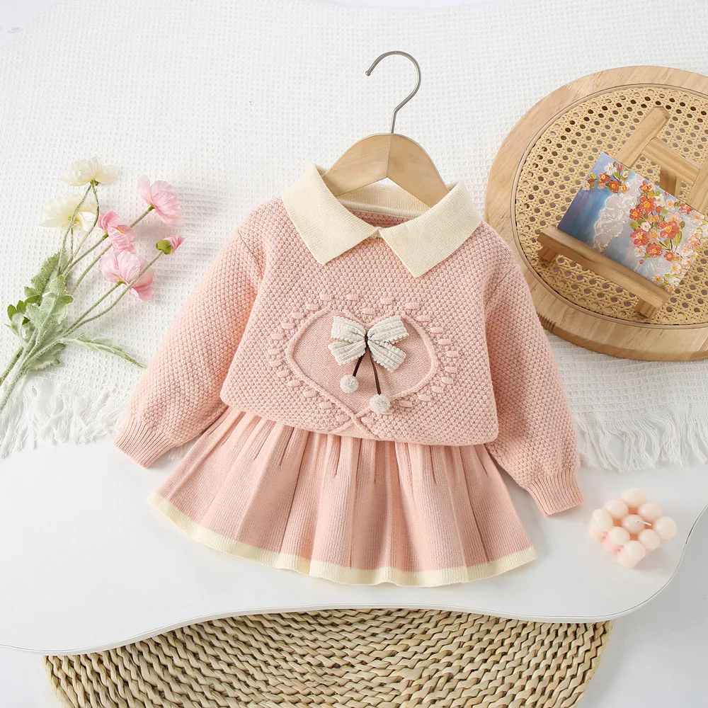 Lindo traje de punto para niñas - Imagen 2